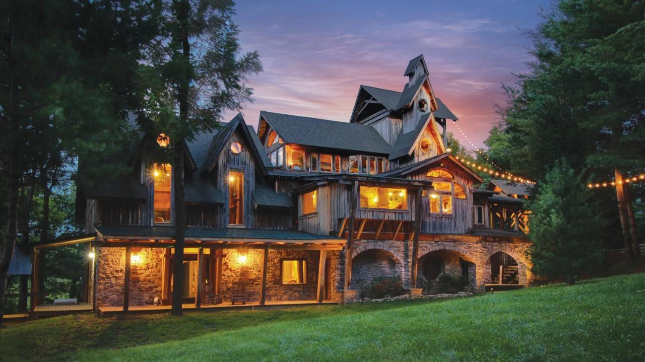 Whimsical Gatehouse At Dark Horse Estate Apartment Franklin Ngoại thất bức ảnh